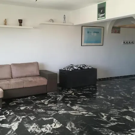 Ocean House Apartment